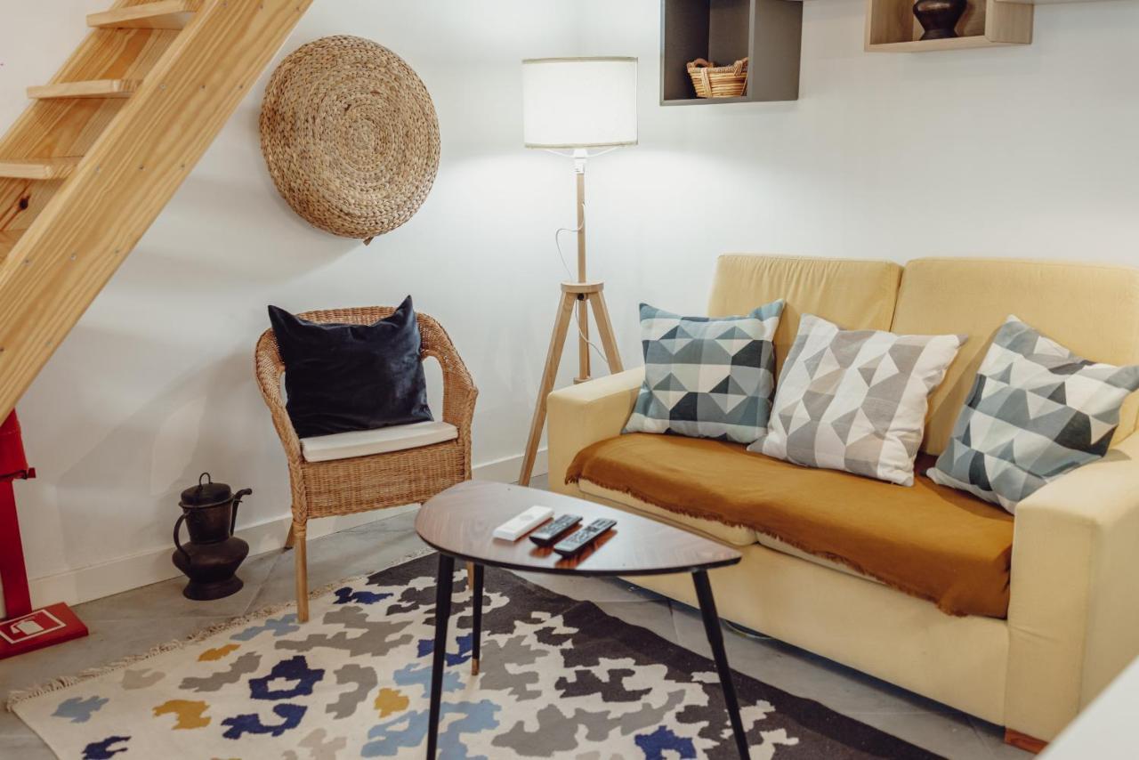 Mezzanine Stylish Apartments By Vacationy ポルト エクステリア 写真