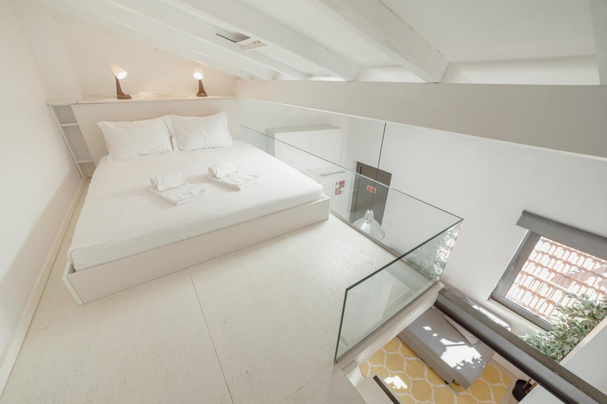 Mezzanine Stylish Apartments By Vacationy ポルト エクステリア 写真