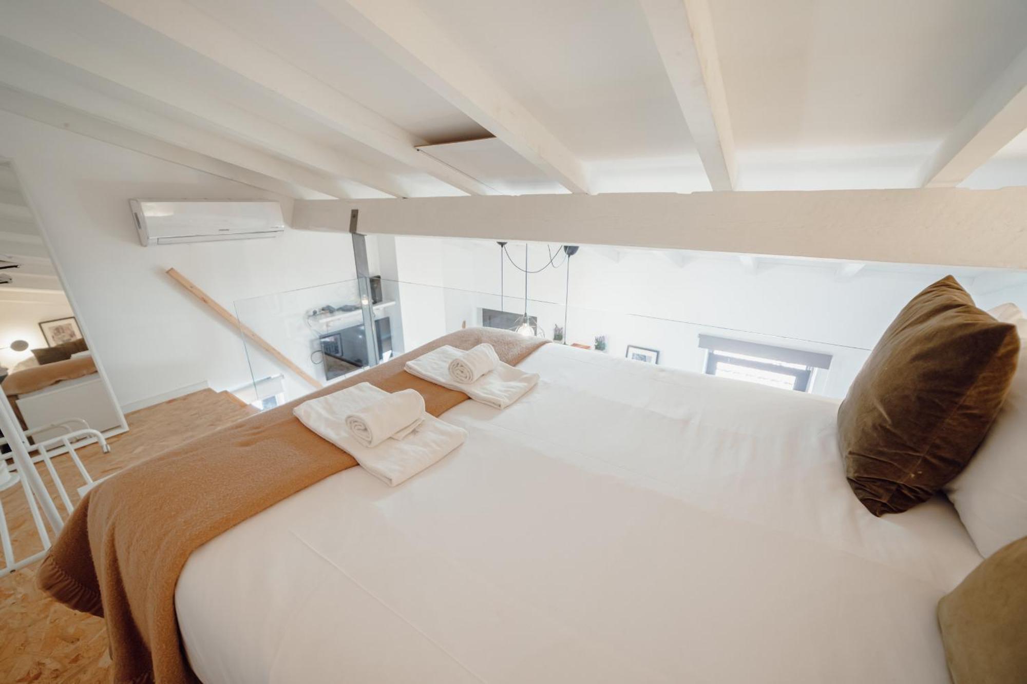 Mezzanine Stylish Apartments By Vacationy ポルト エクステリア 写真